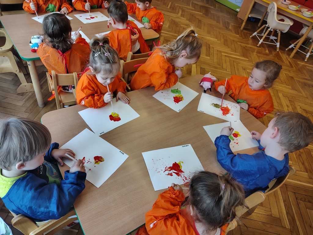 Malowanie przez słomkę