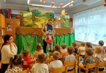 Wizyta teatru lalek w Miejskim Żłobku nr 1 w Gorlicach