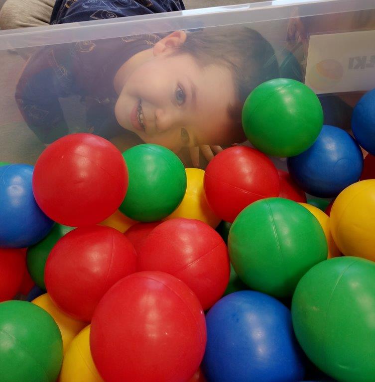 Utrwalanie kolorów w Miejskim Żłobku nr 2